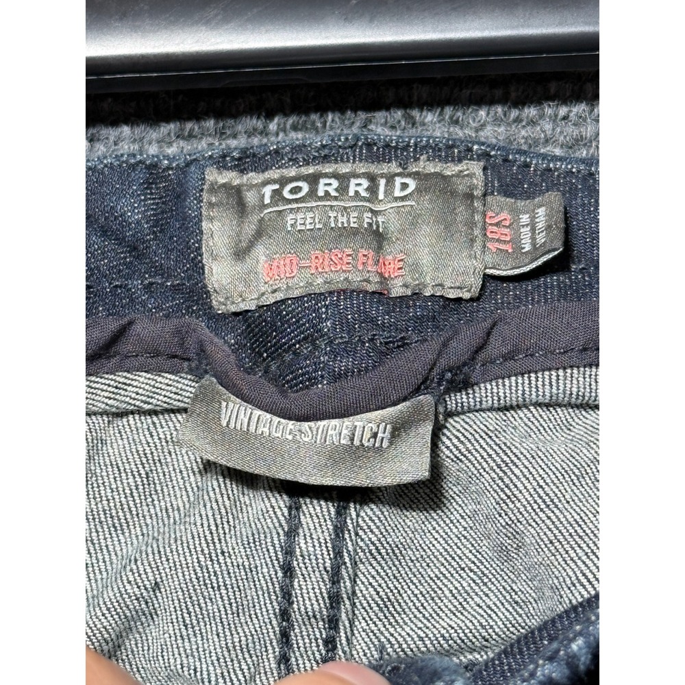 Torrid‎ Mid-Rise Flare Jeans Women 18S Blue Good Vintage Stretch Denim - Picture 3 of 10
